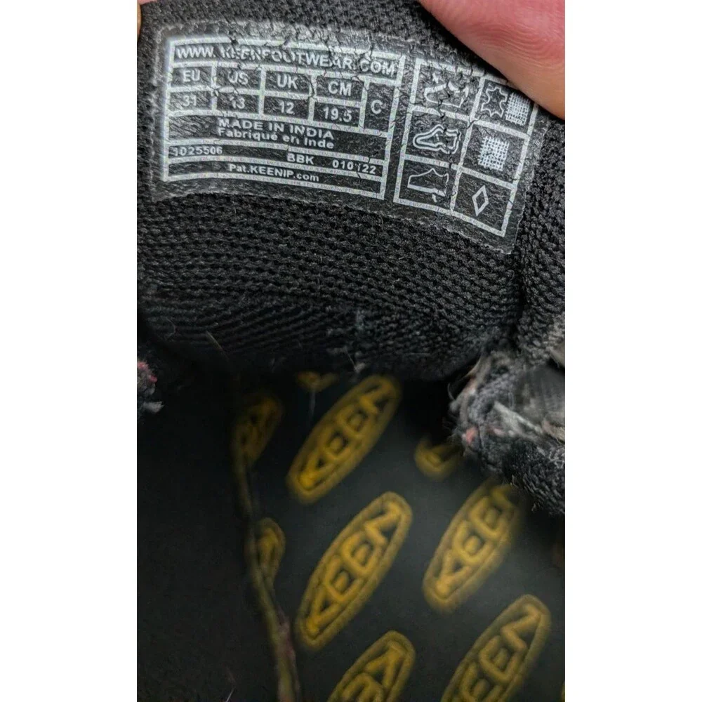 KEEN Newport Kids Size 13 Gray Leather Closed Toe Sport Sandals Adjustable